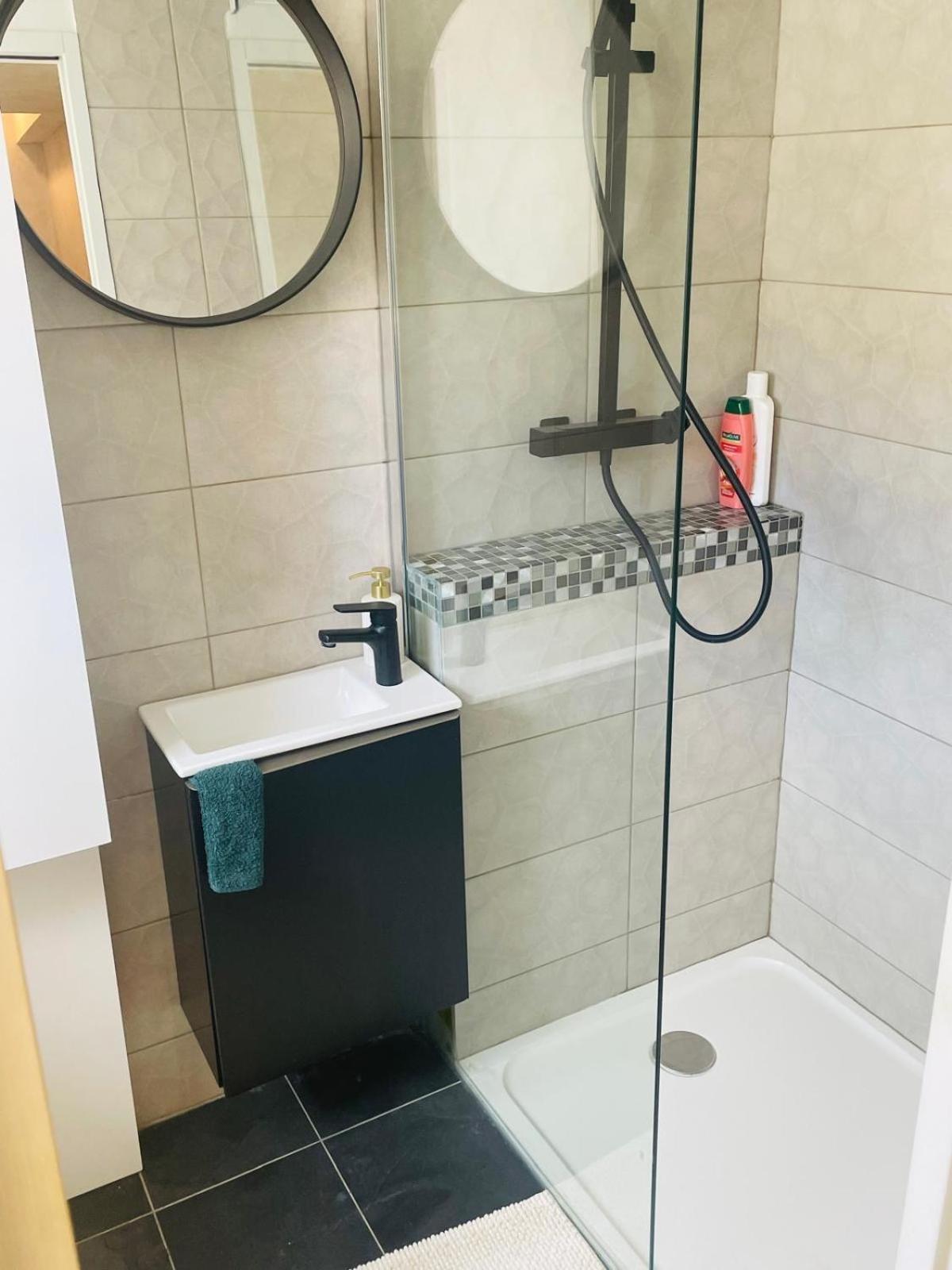 Oasis Spa Pres De Disney Nanteuil-lès-Meaux Eksteriør billede
